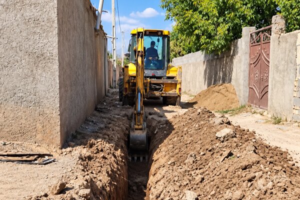 توسعه ۲۵۰ متری شبکه آب در شهر دمق