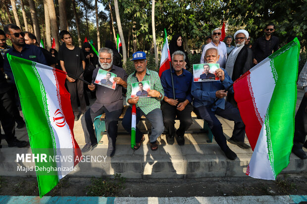 تشییع پیکر شهید «محمدمهدی رضایی» در یزد تشییع پیکر شهید «محمدمهدی رضایی» در یزد