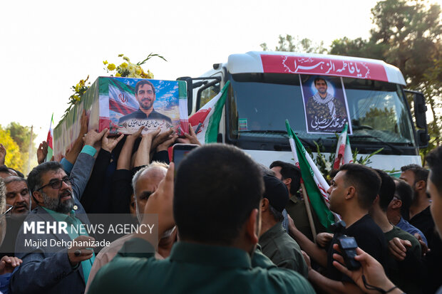 تشییع پیکر شهید «محمدمهدی رضایی» در <a href='https://sayeb.ir/tag/%db%8c%d8%b2%d8%af'></div>یزد</a>