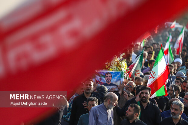 تشییع پیکر شهید «محمدمهدی رضایی» در <a href='https://sayeb.ir/tag/%db%8c%d8%b2%d8%af'></div>یزد</a>