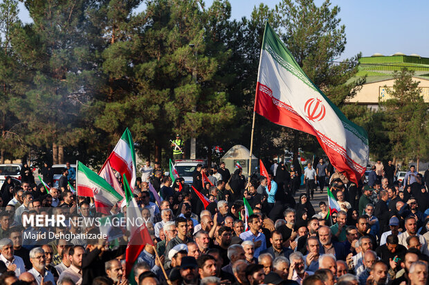 تشییع پیکر شهید «محمدمهدی رضایی» در <a href='https://sayeb.ir/tag/%db%8c%d8%b2%d8%af'></div>یزد</a>