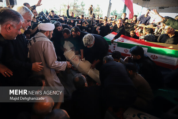 تشییع پیکر شهید «محمدمهدی رضایی» در <a href='https://sayeb.ir/tag/%db%8c%d8%b2%d8%af'></div>یزد</a>