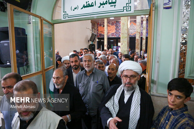 مراسم یادبود آیت‌الله شبیری زنجانی در زنجان