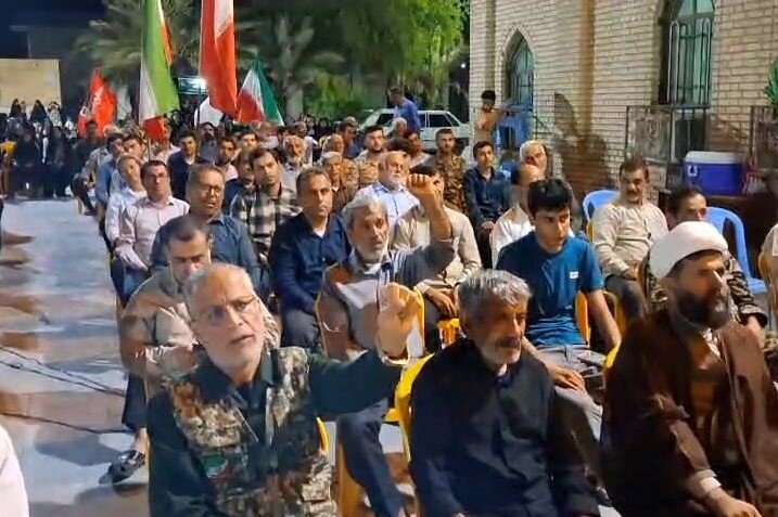 اجتماع شبانه مردم انقلابی آبدان در شب ۲۱۲