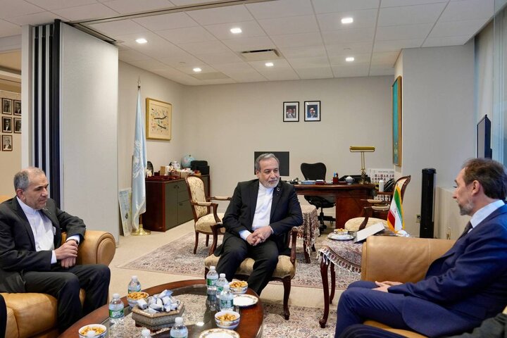 دیدار رئیس گروه ریشسفیدان بینالمللی با وزیر امور خارجه دیدار رئیس گروه ریشسفیدان بینالمللی با وزیر امور خارجه