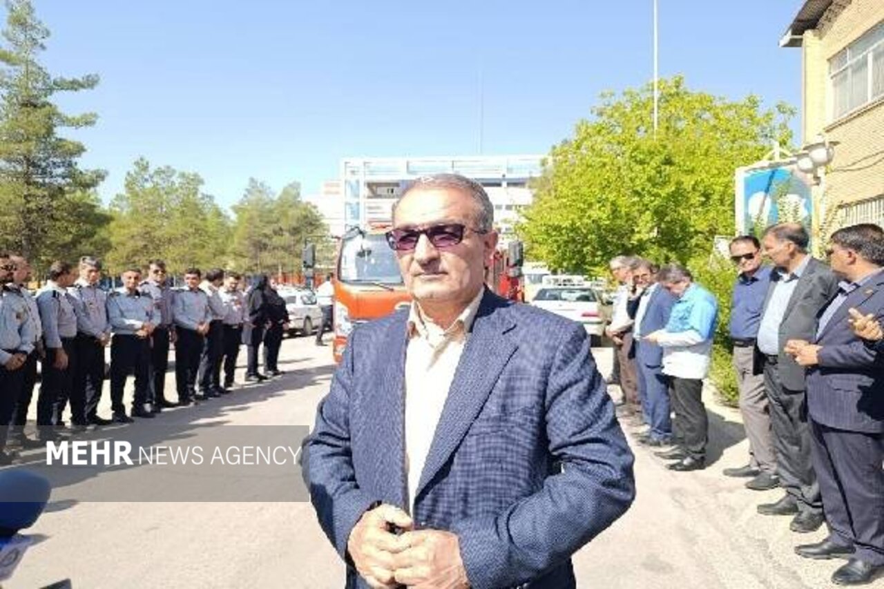 ۲۱۰ آتشنشان در کهگیلویه و بویراحمد؛ تحویل ۷ خودروی جدید ۲۱۰ آتشنشان در کهگیلویه و بویراحمد؛ تحویل ۷ خودروی جدید