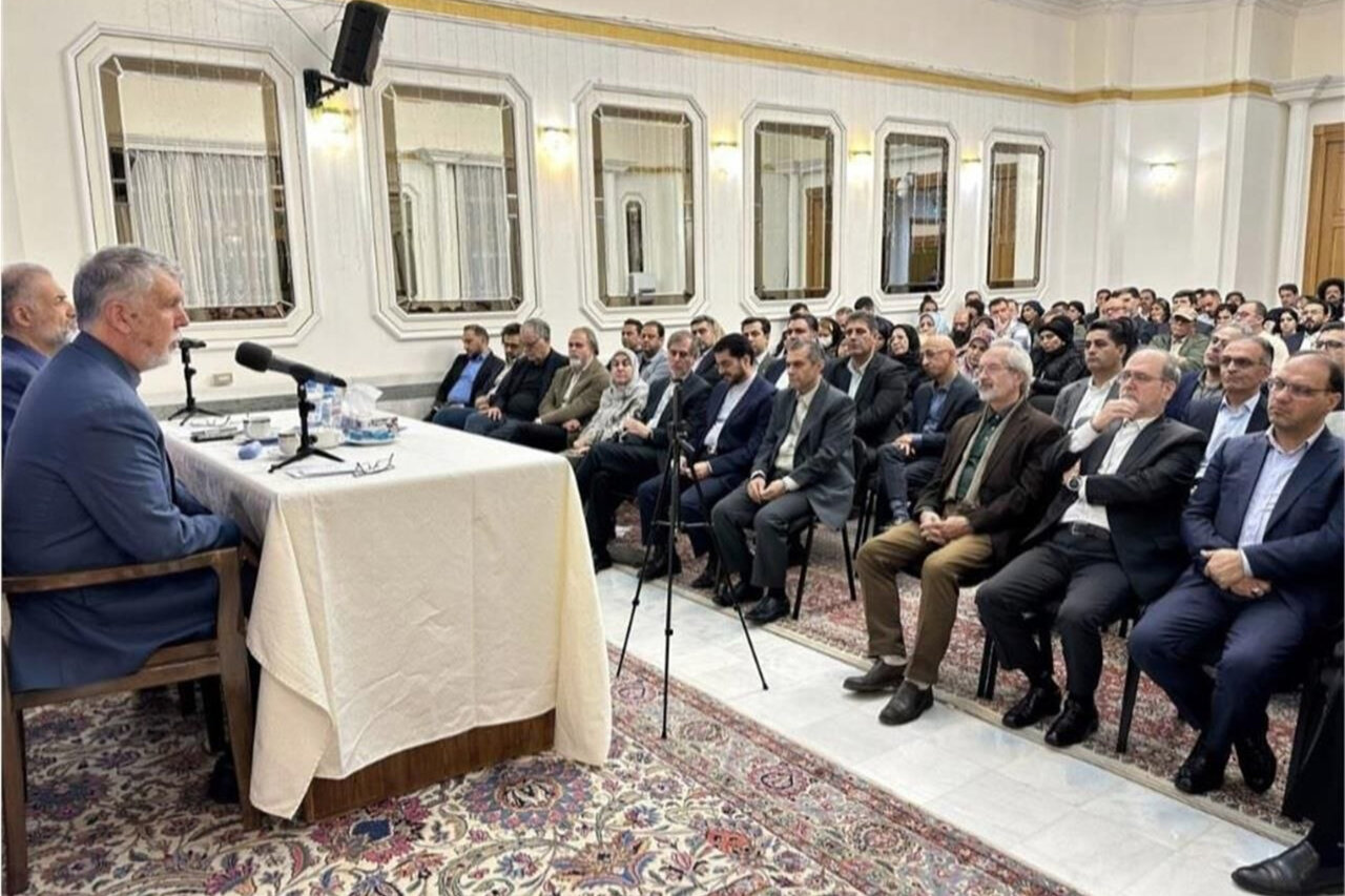 تأکید صالحی بر ترسیم نقشه راه مناسبات فرهنگی با روسیه