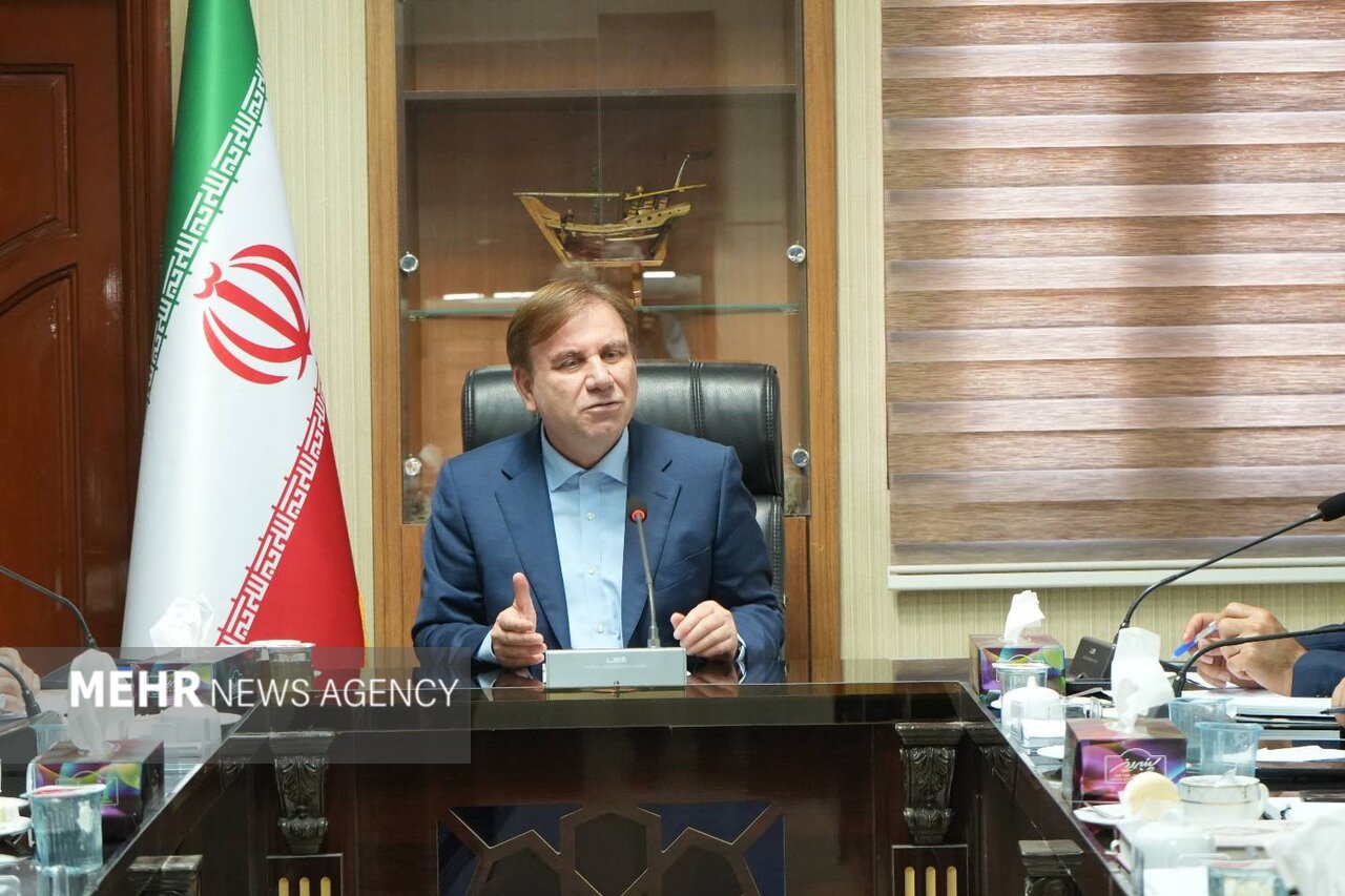 استاندار بوشهر: موانع تولید و سرمایه‌گذاری شناسایی و رفع شود