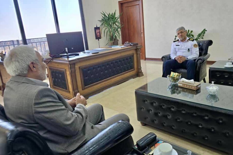 پیگیری مشکلات ترافیکی تبریز در دیدار جعفریآذر با رئیس پلیس راهور پیگیری مشکلات ترافیکی تبریز در دیدار جعفریآذر با رئیس پلیس راهور