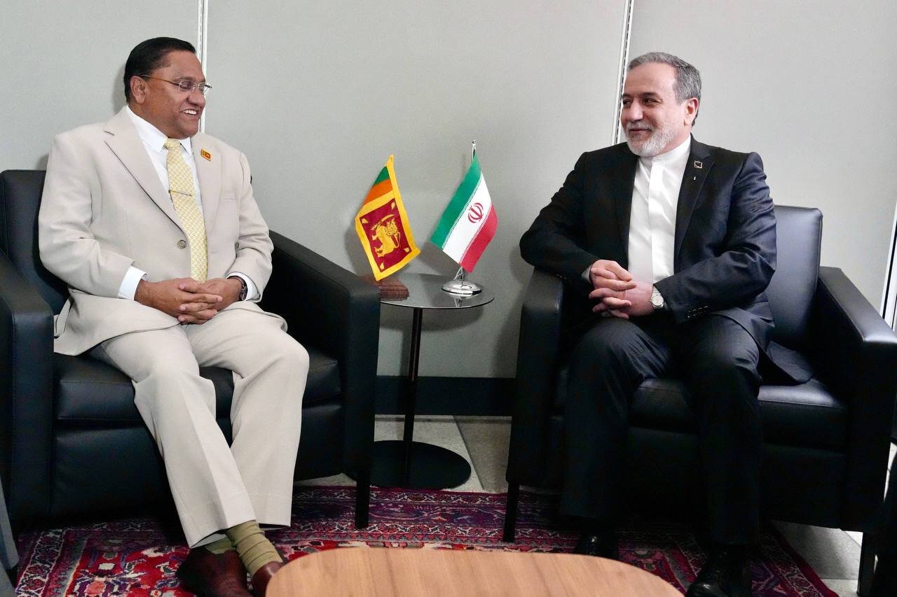 دیدار عراقچی با وزیر خارجه سریلانکا در نیویورک دیدار عراقچی با وزیر خارجه سریلانکا در نیویورک