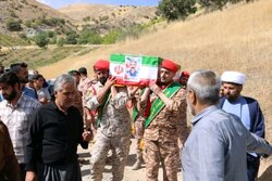 کامیاران به استقبال شهید حیدر مرادی رفت؛پیکر شهید در زادگاهش آرام گرفت
