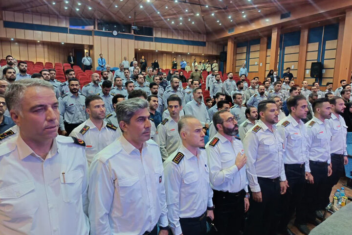 زندگی پشت لباس آتش‌نشانی؛یک طرف آتش، یک طرف آغوش خانواده