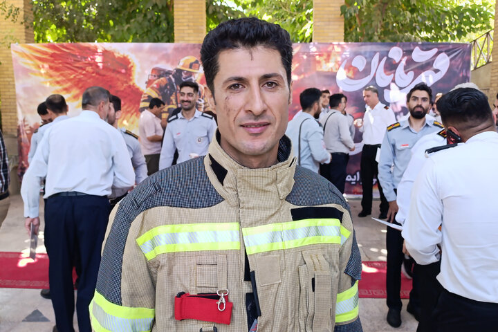 زندگی پشت لباس آتشنشانی؛یک طرف آتش، یک طرف آغوش خانواده