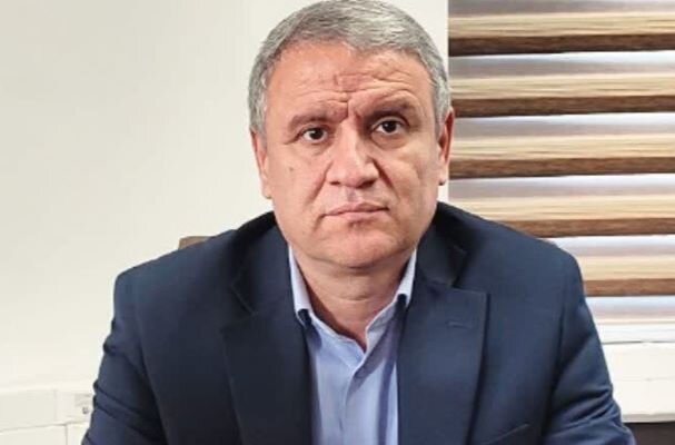 انتقال عملیات اقتصادی شرکت‌های بزرگ به استان‌ها ضروری است