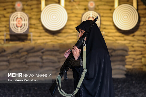 آموزش <a href='https://sayeb.ir/tag/%d8%ac%d8%a7%d9%86%d9%81%d8%af%d8%a7'></div>جان‌فدا</a>یان در <a href='https://sayeb.ir/tag/%d9%85%db%8c%d8%af%d8%a7%d9%86-%d8%a7%d9%85%d8%a7%d9%85-%d8%ad%d8%b3%db%8c%d9%86%d8%b9'>میدان امام حسین(ع)</a>