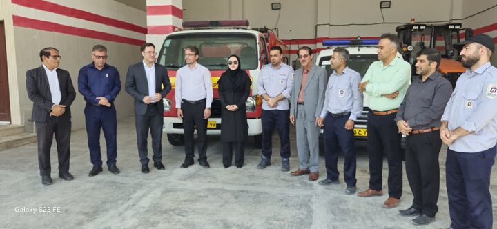  فرماندار تنگستان: آتش‌نشانان نماد ایثار و شجاعت هستند