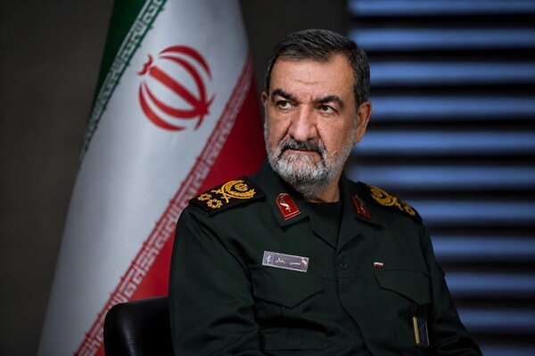سرلشکر رضایی: ترامپ در باتلاق نه جنگ و نه مذاکره گرفتار شده است