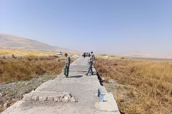 خسروی: آب‌بند تالاب هشیلان بازسازی و آماده ذخیره آب شد