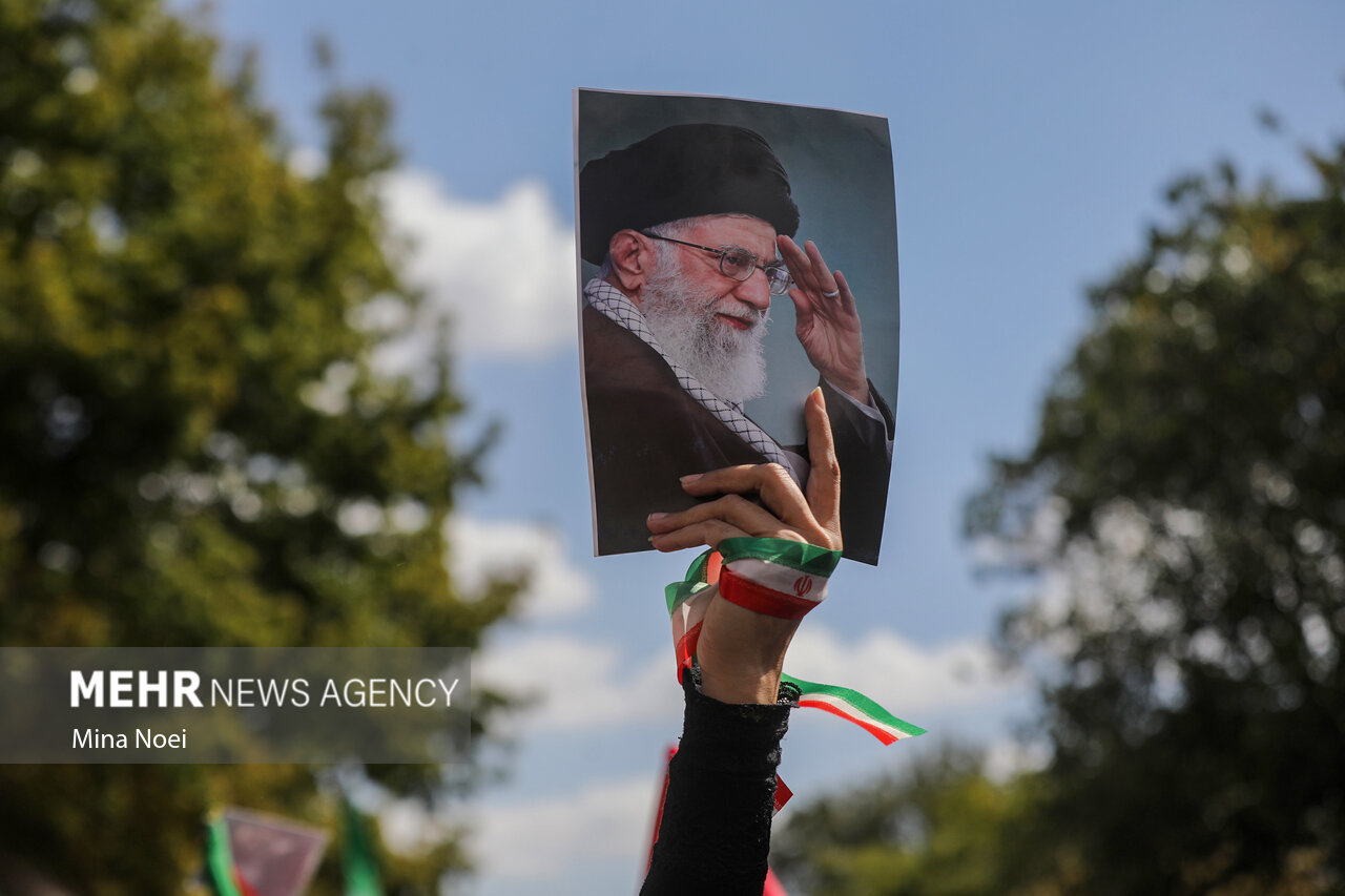 فرماندار گرمسار: مردم در شبهای اقتدار پای دفاع از کشور ایستادهاند