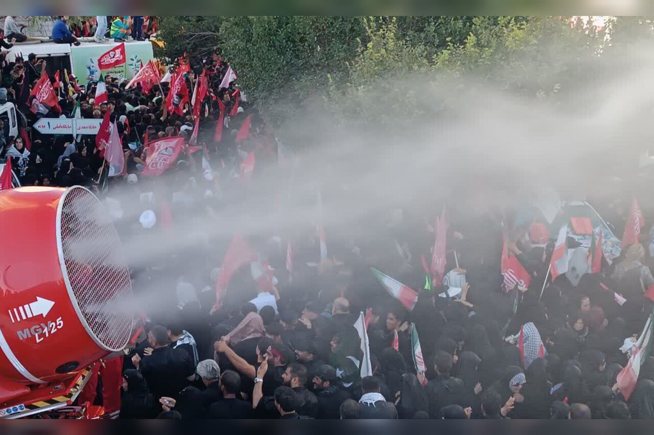 گزارش تحلیلی: روایت آتش‌نشان مشهدی از عملیات میدانی در تشییع پیکر رهبر انقلاب | مهر - کد a5c4
