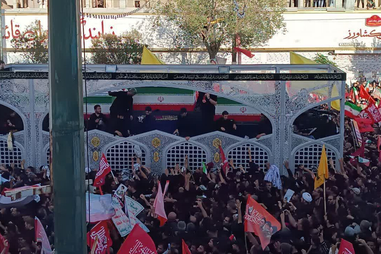 روایت آتش‌نشان مشهدی از عملیات میدانی در تشییع پیکر رهبر انقلاب