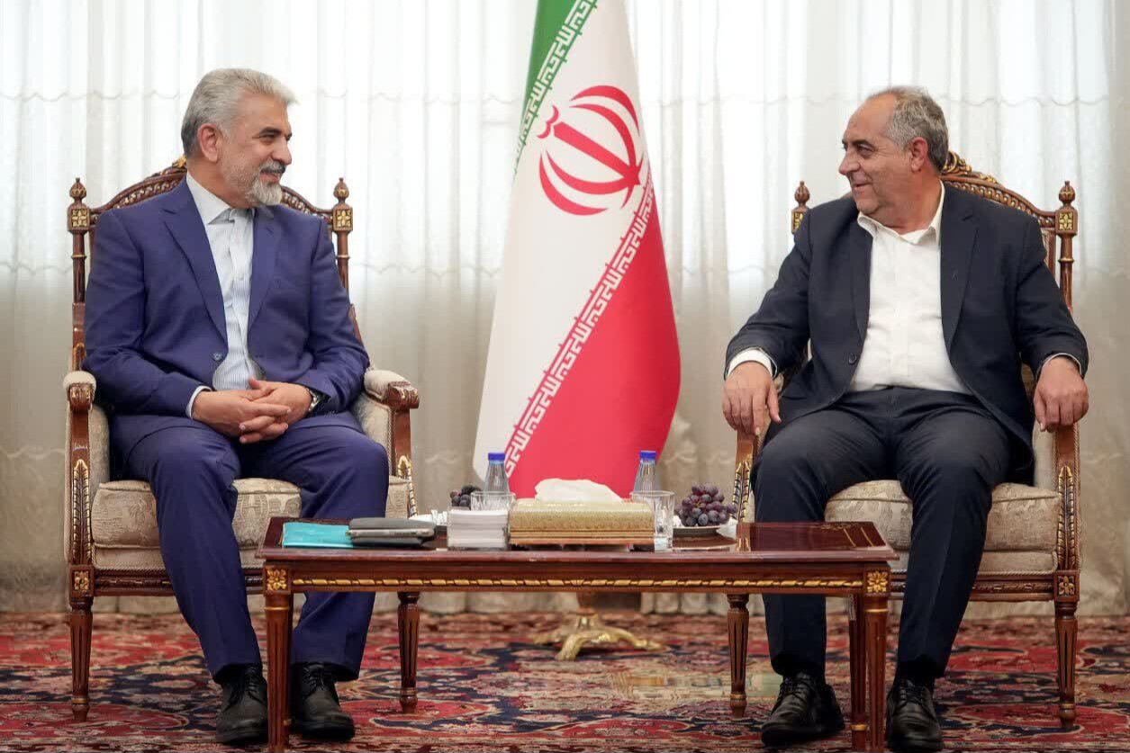 بررسی جامع: نوریان: آذربایجان شرقی الگویی برای اقتصاد بخش خصوصی کشور است | مهر - کد 23b8