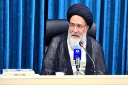 تولیدکنندگان و سرمایه‌گذاران، افسران جبهه اقتصاد هستند