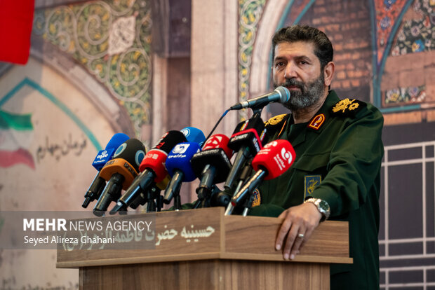 گرامیداشت شهدای جنگ و کودتای دی در تهران