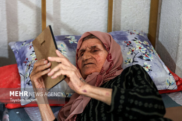 یک روز با سالمندان همدان
