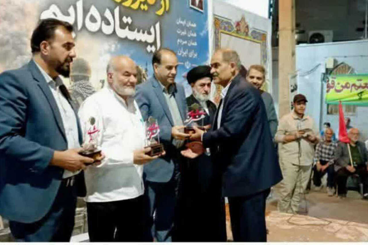 یادواره شهدای هنرمند بجستان در تجمعات شبانه برگزار شد یادواره شهدای هنرمند بجستان در تجمعات شبانه برگزار شد