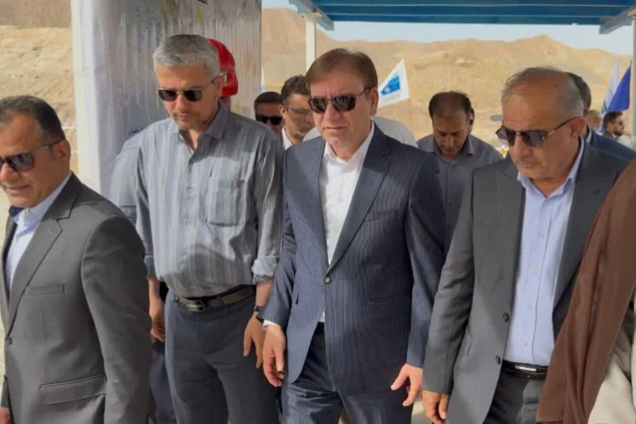 مسائل آب و کشاورزی دشتستان با حضور اعضای کمیسیون کشاورزی مجلس بررسی شد