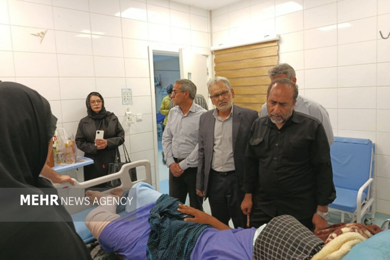 عیادت اصحاب رسانه سیستان و بلوچستان از «خبرنگار مجروح مهر»