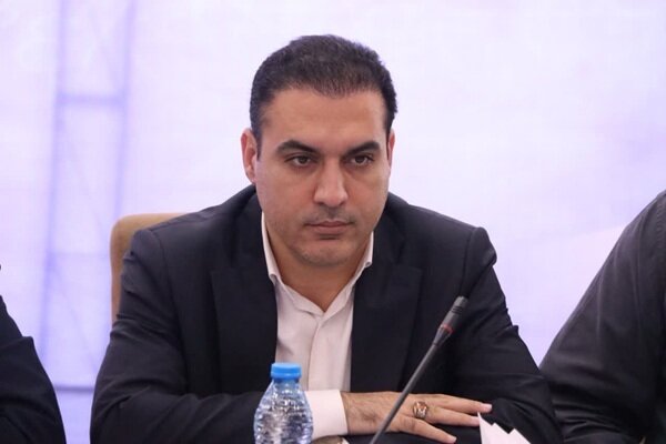 سیاست اصلی وزارتخانه گذر از خام‌فروشی معادن است