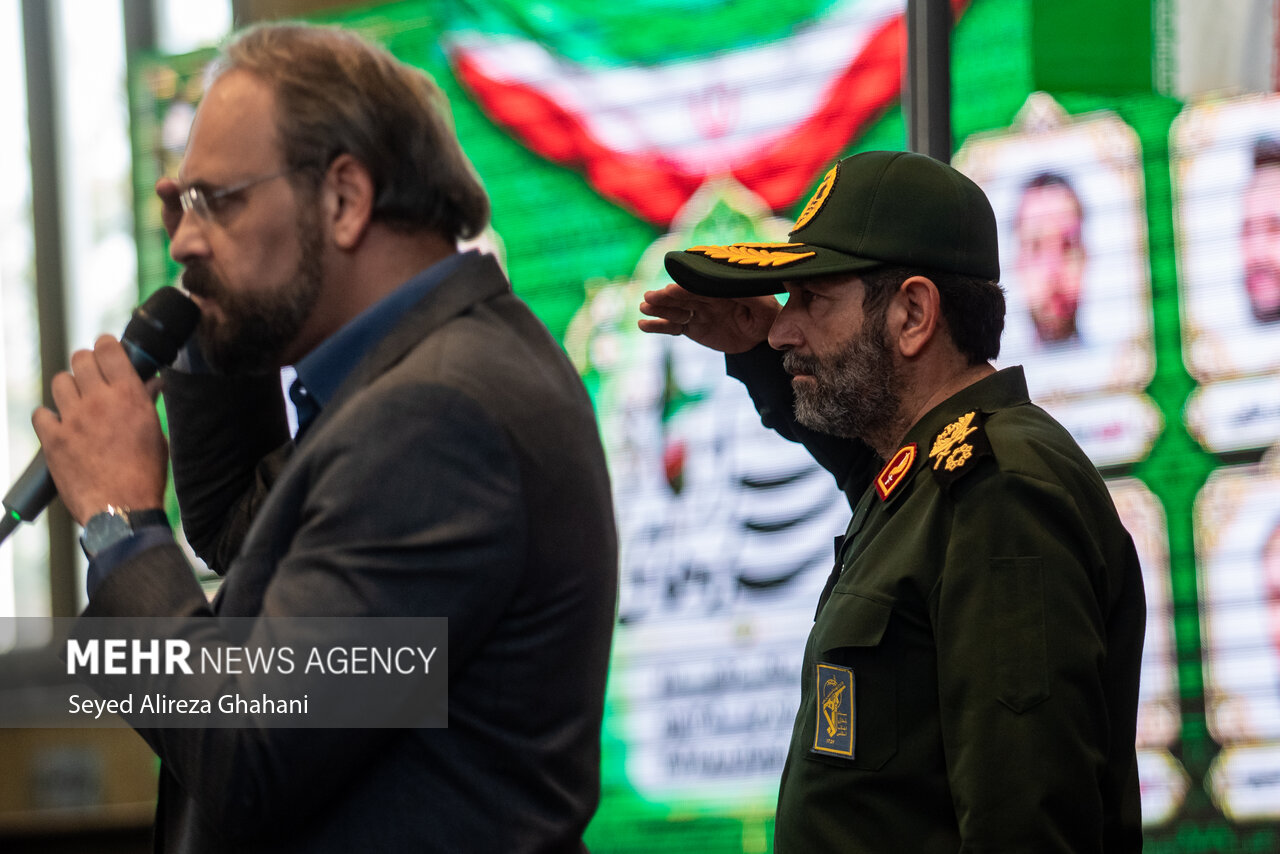 گرامیداشت شهدای جنگ و کودتای دی در تهران