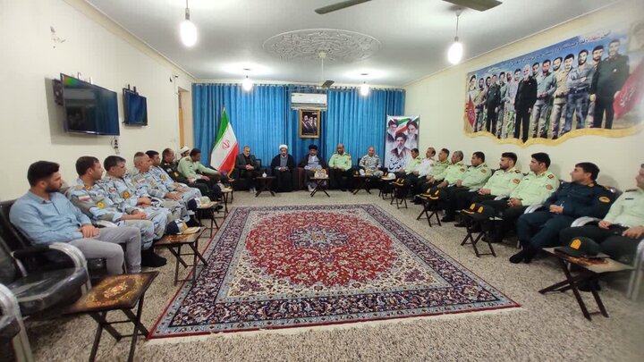 امام جمعه گناوه: امنیت زیربنای پیشرفت و آرامش جامعه است امام جمعه گناوه: امنیت زیربنای پیشرفت و آرامش جامعه است