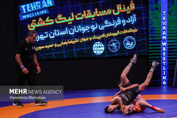 فینال لیگ کشتی نوجوانان استان تهران