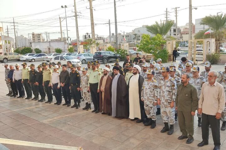امام جمعه گناوه: پلیس در خط مقدم تأمین امنیت قرار دارد