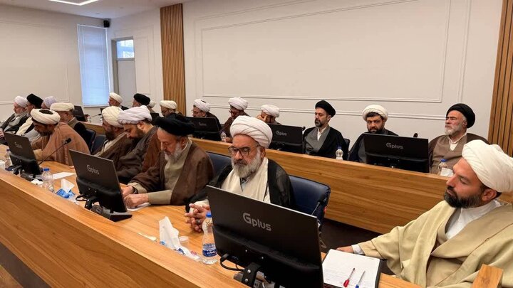 نواب: تقویت توان دفاعی و توسعه علمی از مؤلفههای حکمرانی قائد شهید بود نواب: تقویت توان دفاعی و توسعه علمی از مؤلفههای حکمرانی قائد شهید بود