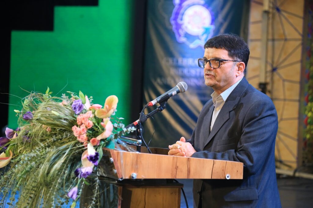 مفتح: بخش خصوصی باید آخرین بخش مشمول محدودیت انرژی باشد