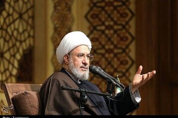 آیت الله اراکی: مسئولان با پرهیز از تفرقه وحدت ملی را صیانت کنند