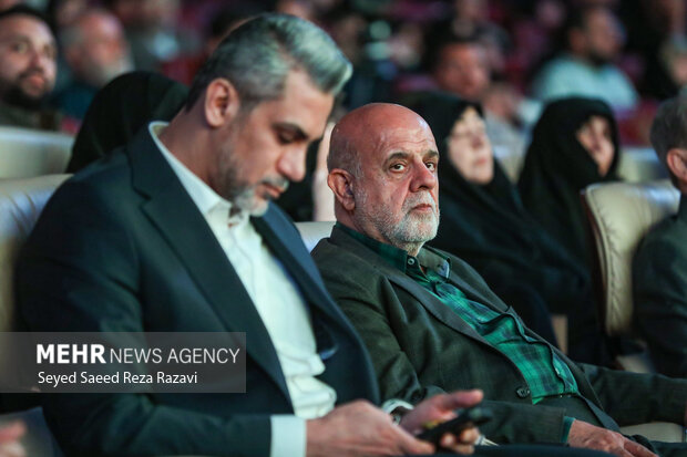 مراسم بزرگداشت دومین سالگرد فرماندهان شهید <a href='https://sayeb.ir/tag/%d8%ac%d8%a8%d9%87%d9%87-%d9%85%d9%82%d8%a7%d9%88%d9%85%d8%aa'></div>جبهه مقاومت</a>