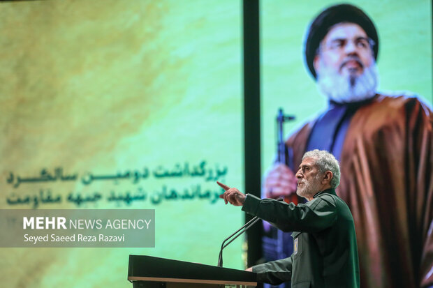 مراسم بزرگداشت دومین سالگرد فرماندهان شهید <a href='https://sayeb.ir/tag/%d8%ac%d8%a8%d9%87%d9%87-%d9%85%d9%82%d8%a7%d9%88%d9%85%d8%aa'></div>جبهه مقاومت</a>