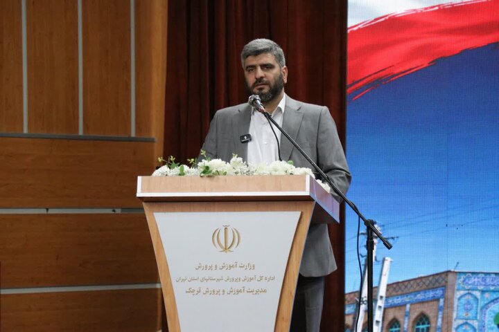 خزایی: دفاع مقدس همچنان ادامه دارد