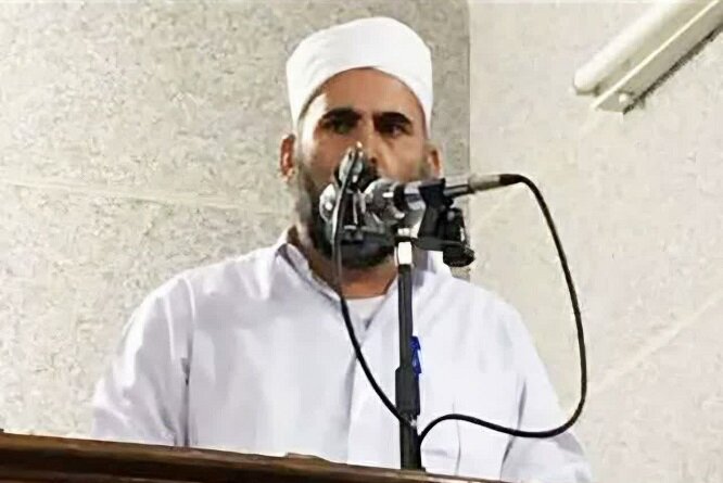 امام جمعه موقت اهل‌سنت سیراف: احترام به مسلمان نشانه برادری و اخوت است
