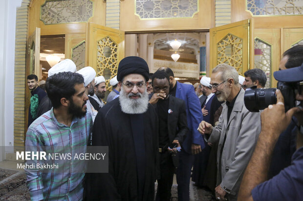 مراسم دومین سالگرد <a href='https://sayeb.ir/tag/%d8%b4%d9%87%d8%a7%d8%af%d8%aa-%d8%b3%db%8c%d8%af-%d8%ad%d8%b3%d9%86-%d9%86%d8%b5%d8%b1%d8%a7%d9%84%d9%84%d9%87'></div>شهادت سید حسن نصرالله</a> در <a href='https://sayeb.ir/tag/%d9%82%d9%85'>قم</a>