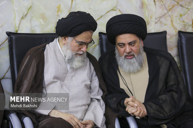 مراسم دومین سالگرد <a href='https://sayeb.ir/tag/%d8%b4%d9%87%d8%a7%d8%af%d8%aa-%d8%b3%db%8c%d8%af-%d8%ad%d8%b3%d9%86-%d9%86%d8%b5%d8%b1%d8%a7%d9%84%d9%84%d9%87'></div>شهادت سید حسن نصرالله</a> در <a href='https://sayeb.ir/tag/%d9%82%d9%85'>قم</a>