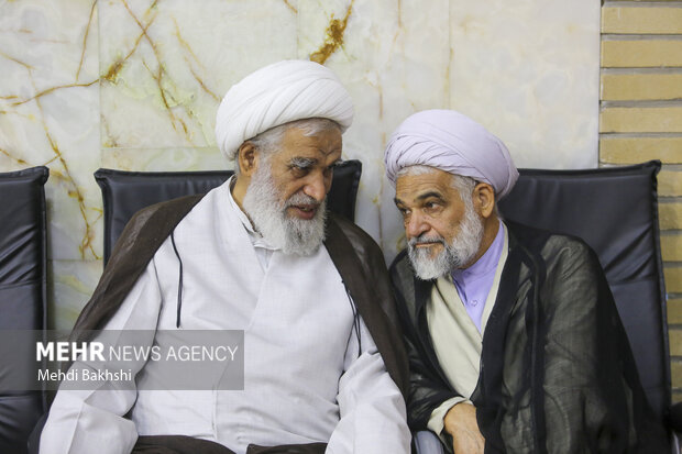 مراسم دومین سالگرد <a href='https://sayeb.ir/tag/%d8%b4%d9%87%d8%a7%d8%af%d8%aa-%d8%b3%db%8c%d8%af-%d8%ad%d8%b3%d9%86-%d9%86%d8%b5%d8%b1%d8%a7%d9%84%d9%84%d9%87'></div>شهادت سید حسن نصرالله</a> در <a href='https://sayeb.ir/tag/%d9%82%d9%85'>قم</a>