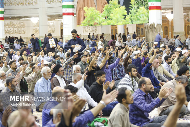 مراسم دومین سالگرد <a href='https://sayeb.ir/tag/%d8%b4%d9%87%d8%a7%d8%af%d8%aa-%d8%b3%db%8c%d8%af-%d8%ad%d8%b3%d9%86-%d9%86%d8%b5%d8%b1%d8%a7%d9%84%d9%84%d9%87'></div>شهادت سید حسن نصرالله</a> در <a href='https://sayeb.ir/tag/%d9%82%d9%85'>قم</a>
