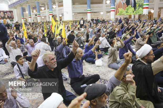 مراسم دومین سالگرد <a href='https://sayeb.ir/tag/%d8%b4%d9%87%d8%a7%d8%af%d8%aa-%d8%b3%db%8c%d8%af-%d8%ad%d8%b3%d9%86-%d9%86%d8%b5%d8%b1%d8%a7%d9%84%d9%84%d9%87'></div>شهادت سید حسن نصرالله</a> در <a href='https://sayeb.ir/tag/%d9%82%d9%85'>قم</a>