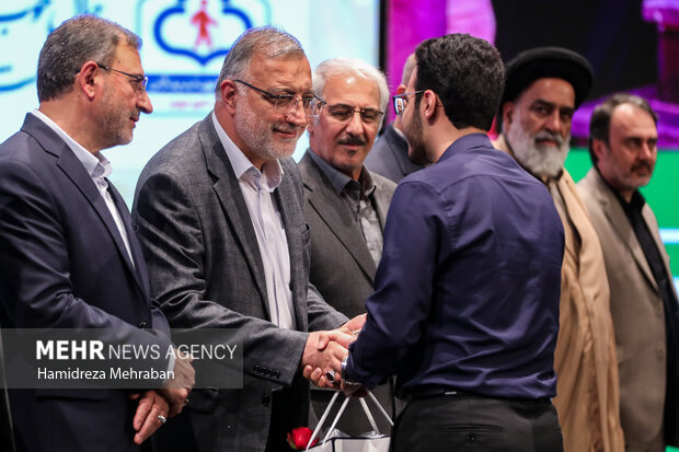 مراسم بزرگداشت روز سالمند «سایتون مستدام»